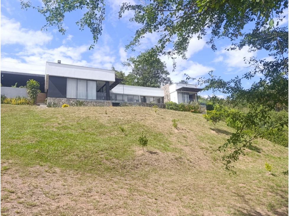 SE VENDE PROPIEDAD EN CONJUNTO CAMPESTRE SORRENTO TULUA - 1