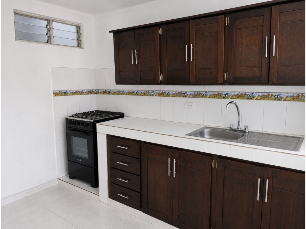 SE VENDE CASA DE 3 PISOS BIFAMILIAR EN EL BARRIO LA INDEPENDENCIA — foto 6