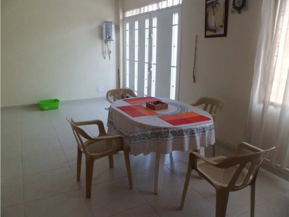 VENTA CASA ESQUINERA DOS PISOS . PRADOS DEL NORTE EN TULUÁ. — foto 2