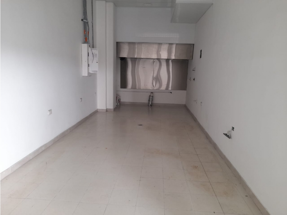 SE ARRIENDA LOCAL COMERCIAL BICENTENARIO PLAZA TULUA - 2