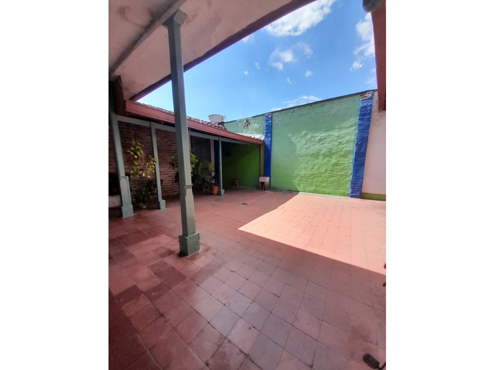 VENTA CASA MULTIRENTA CON LOCALES EN LA 30 TULUÁ.