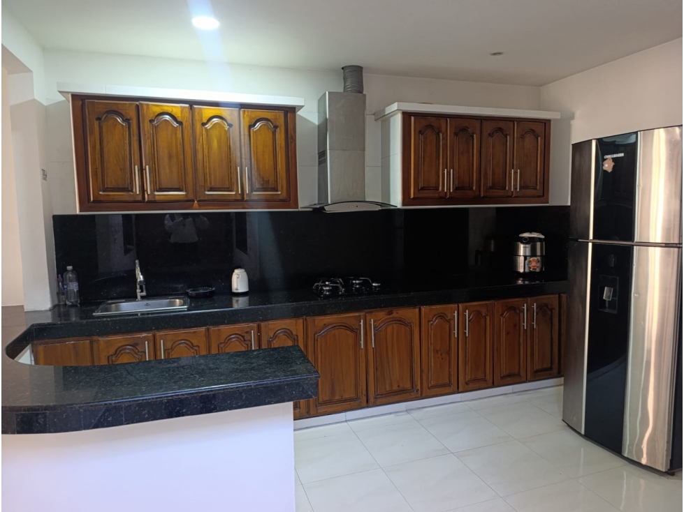 SE VENDE CASA BIFAMILIAR CON TERRAZA CUBIERTA EN EL BARRIO PRINCIPE — foto 6