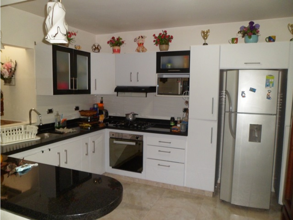 SE VENDE CASA MULTIRENTA EN EL BARRIO NUEVO PRINCIPE TULUÁ VALLE.