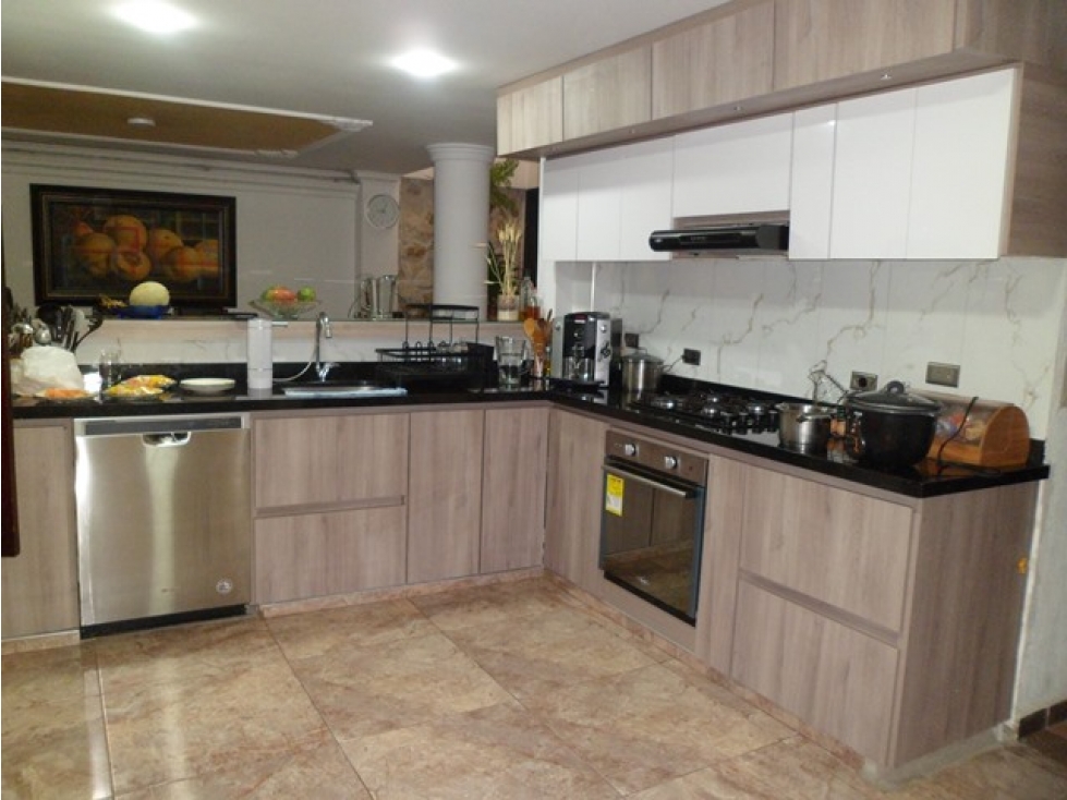 SE VENDE CASA DE DOS PISOS EN EL BARRIO NUEVO ALVERNIA TULUÁ. — foto 5