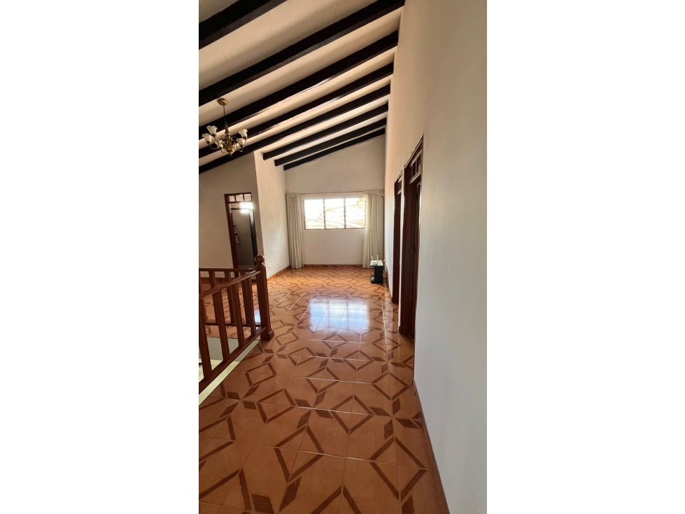 VENTA CASA UNIFAMILIAR BUGALAGRANDE VALLE BARRIO OBRERO.