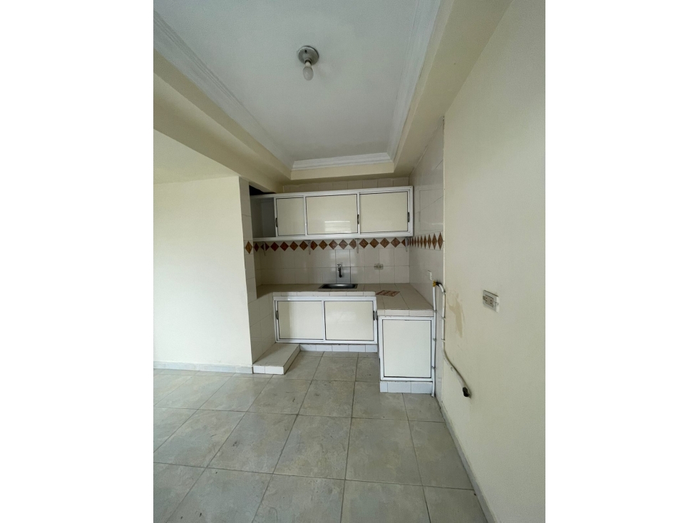 SE VENDE APARTAMENTO SEGUNDO PISO BARRIO SALESIANO TULUA VALLE. - 4