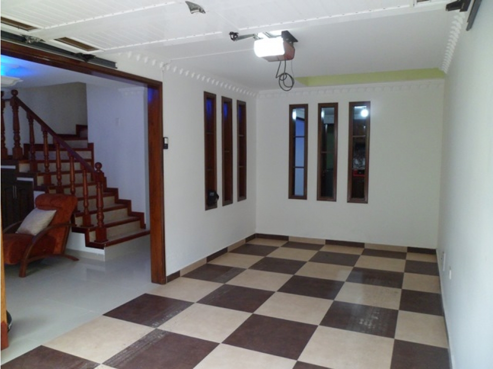 SE VENDE CASA EN EL BARRIO BUENOS AIRES 3 PISOS UNIFAMILIAR TULUÁ — foto 2