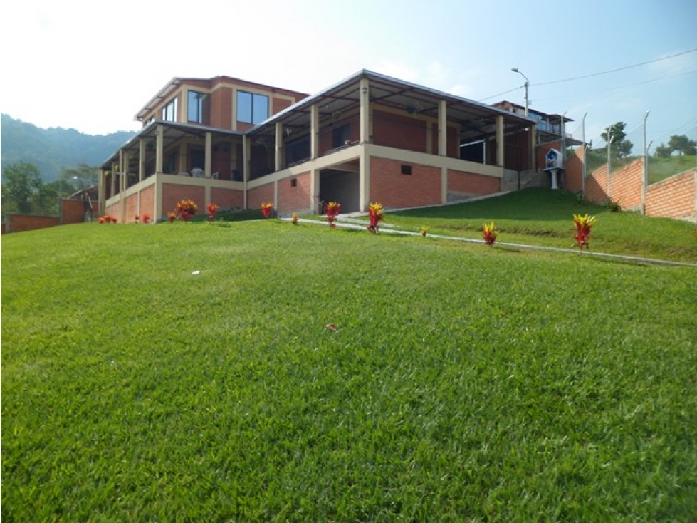 SE VENDE CASA CAMPESTRE EN LA IBERIA VALLE - 2