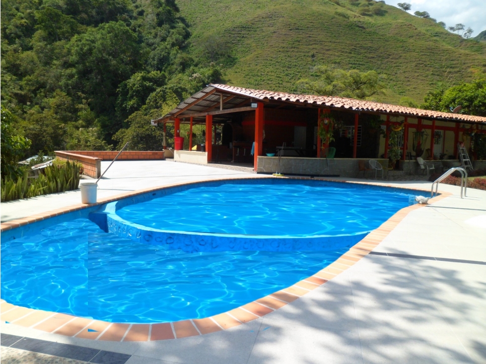 SE VENDE FINCA EN TRUJILLO VALLE DEL CAUCA - 1