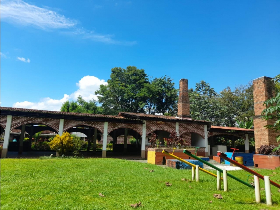 SE VENDE FINCA UBICADA EN LA PALMERA TULUÁ VALLE - 2