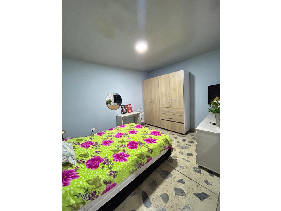 SE VENDE CASA BIFAMILIAR BARRIO SAJONIA TULU — foto 6