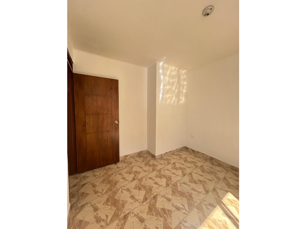 SE ARRIENDA APARTAMENTO SEGUNDO PISO BARRIO CÉSPEDES TULUÁ VALLE — foto 5