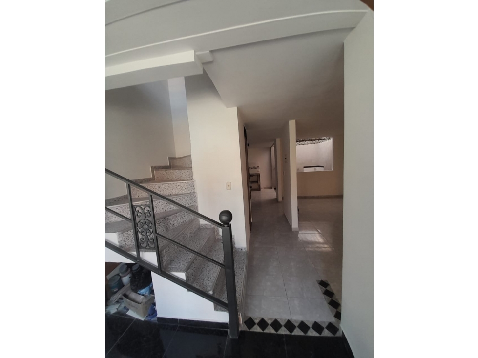 VENTA CASA BARRIO MARACAIBO- DE TRES PISOS TULUÁ. — foto 2