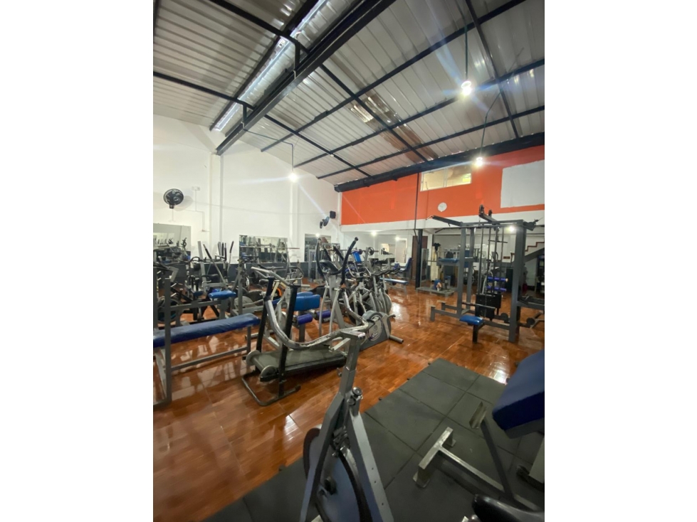 SE VENDE PROPIEDAD COMERCIAL BARRIO LA FLORESTA 1 EN ANDALUCIA — foto 5