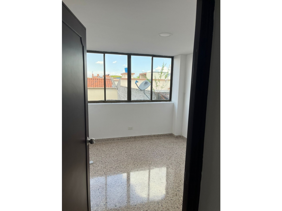 SE VENDE APARTAMENTO EDIFICIO LINA MARÍA EN EL BARRIO ALVERNIA TULUÁ — foto 6
