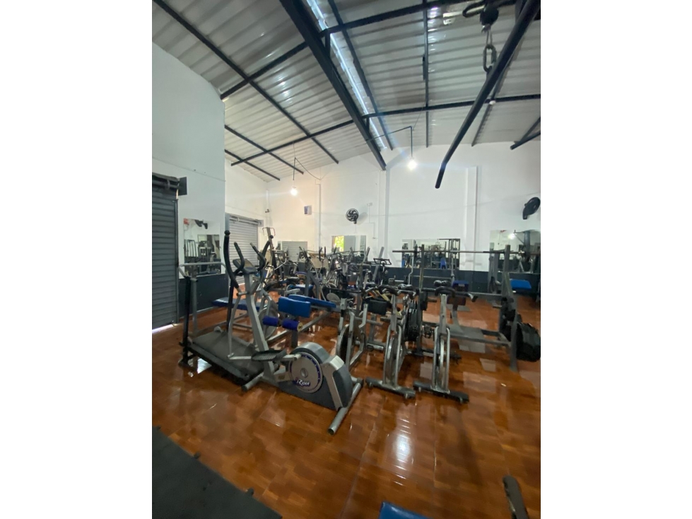 SE VENDE PROPIEDAD COMERCIAL BARRIO LA FLORESTA 1 EN ANDALUCIA — foto 4