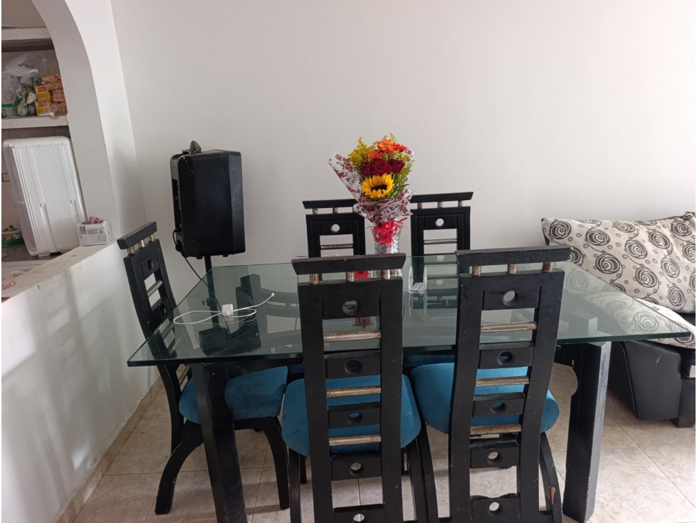 SE VENDE CASA DE UN PISO CON PLANCHA EN EL BARRIO PEÑARANDA — foto 2
