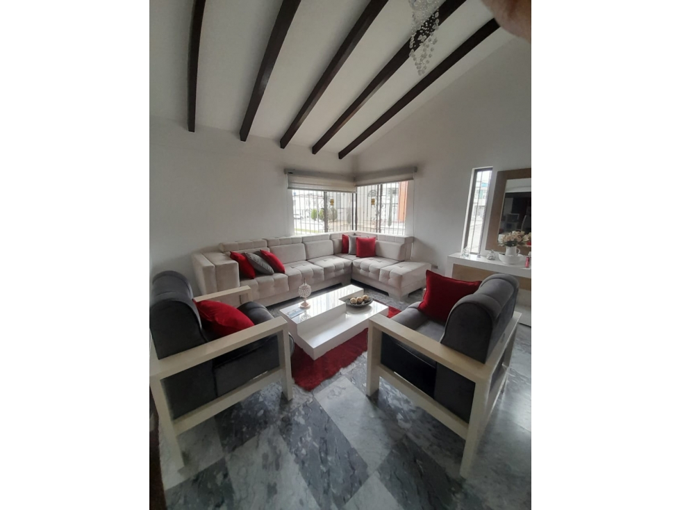 SE VENDE CASA ESQUINERA UNIFAMILIAR BARRIO ALVERNIA TULUA.