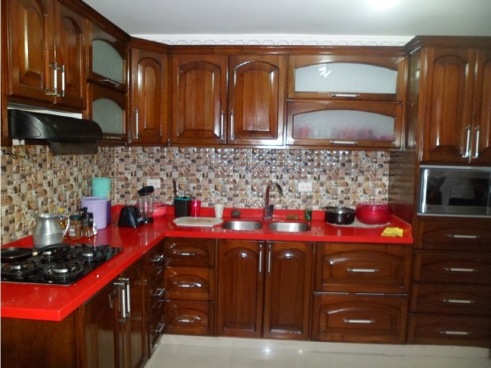 SE VENDE CASA EN EL BARRIO BUENOS AIRES 3 PISOS UNIFAMILIAR TULUÁ — foto 4
