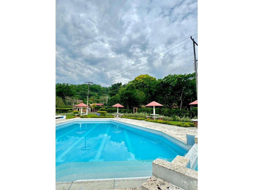 VENDO LOTE TOTALMENTE PLANO EN CONDOMINIO - 5
