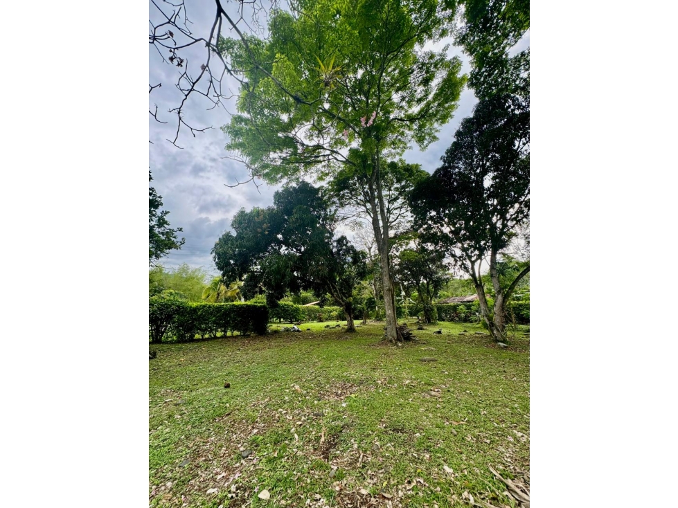VENDO LOTE TOTALMENTE PLANO EN CONDOMINIO - 3