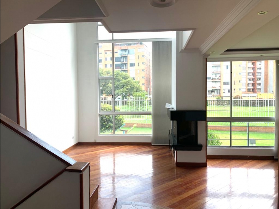 Casa 202 mts Colina Campestre en club house