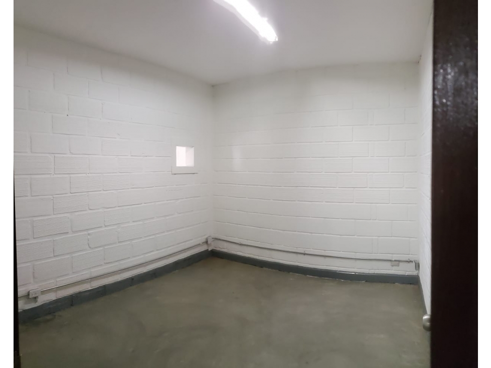SE VENDE BODEGA EN MEDELLIN