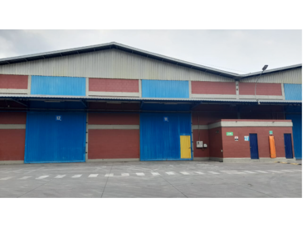 BODEGA EN ARRIENDO MADRID 1600 M2 - 2
