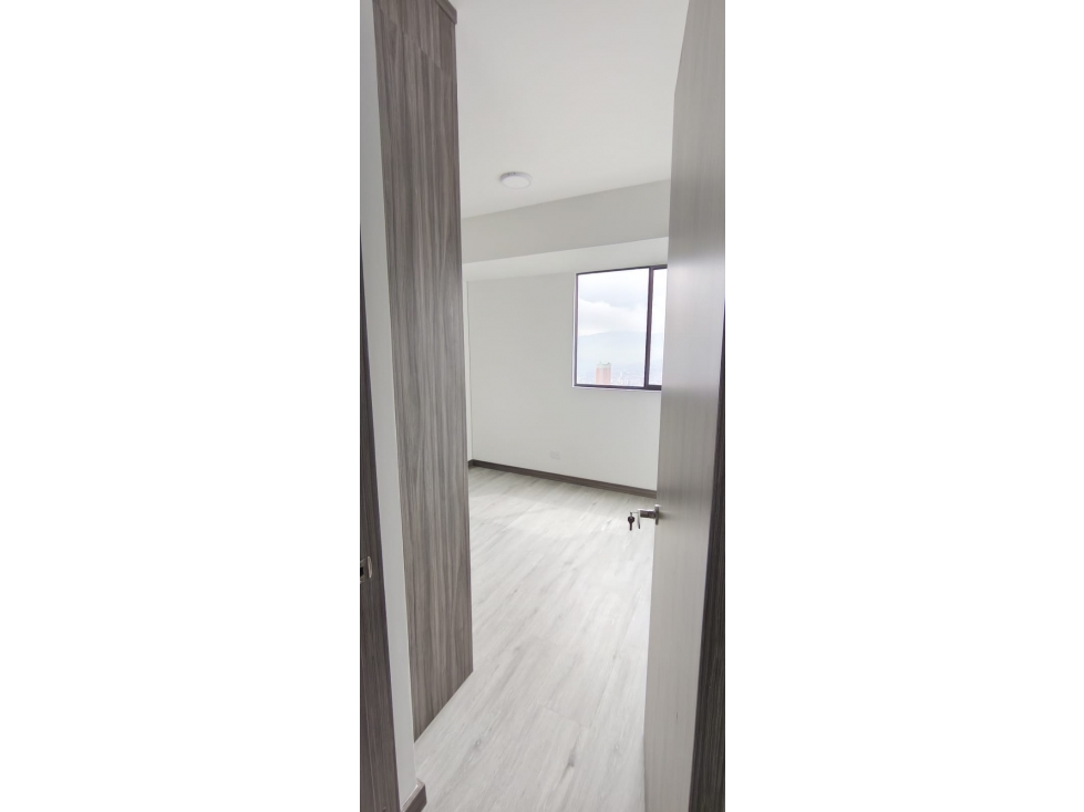 SE ARRIENDA APARTAMENTO EN EL POBLADO — foto 5