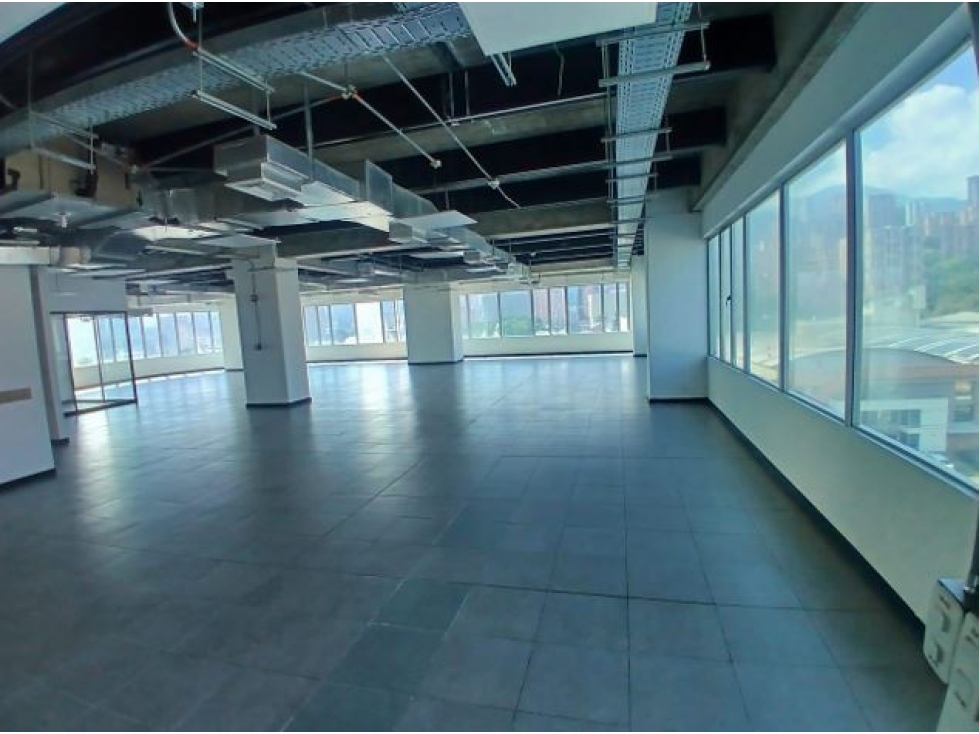 SE ARRIENDA LOCAL COMERCIAL SABANETA