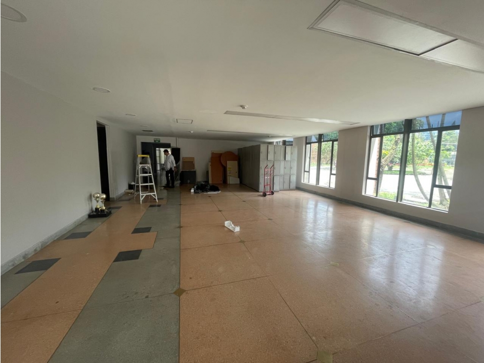 SE ARRIENDA OFICINA EN ITAGUI - 6