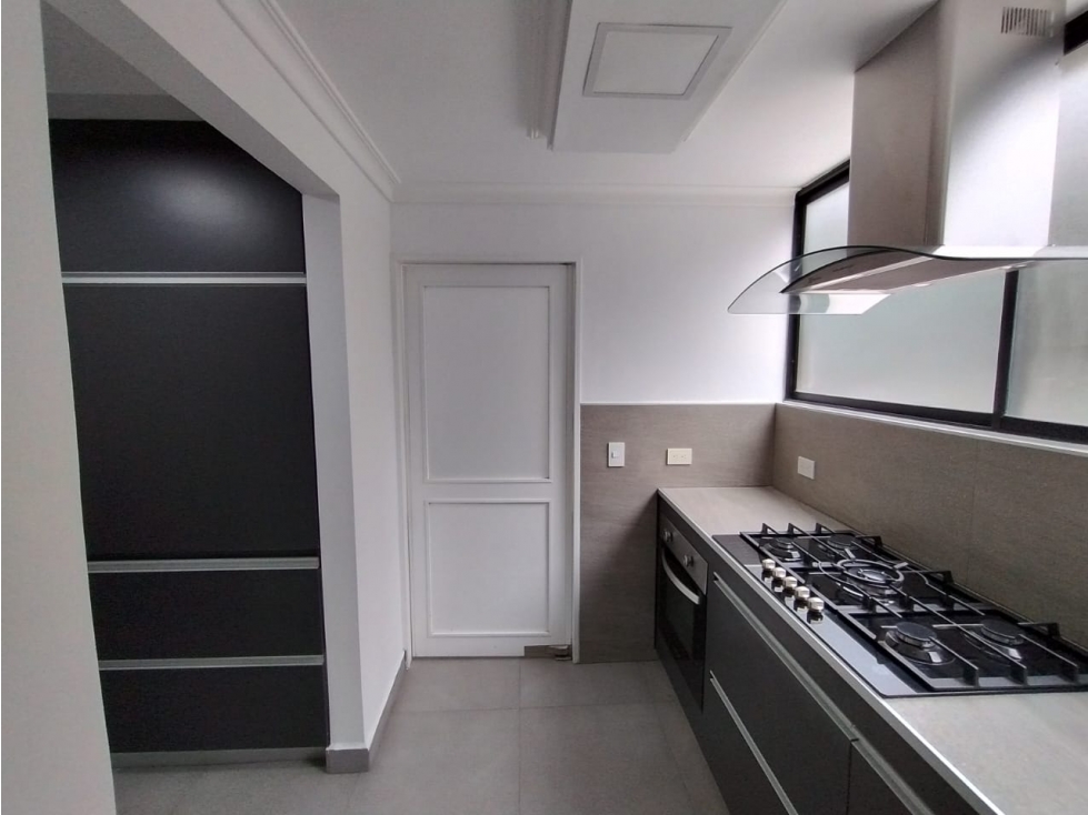 SE VENDE APARTAMENTO EN EL POBLADO