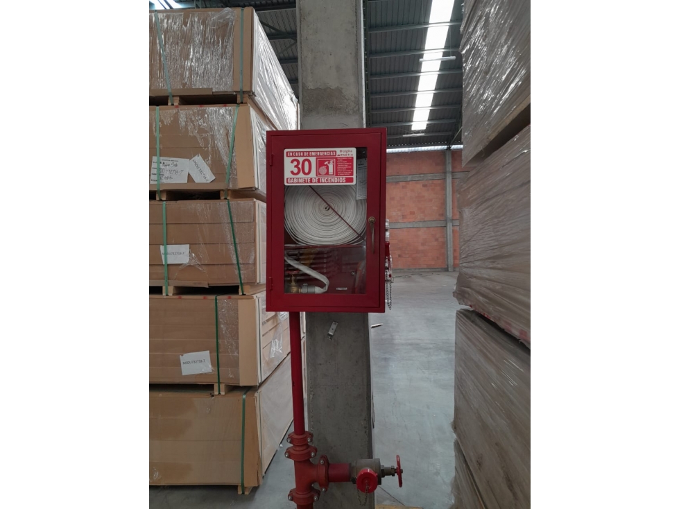 Bodega en Arriendo Madrid 687M² - 2