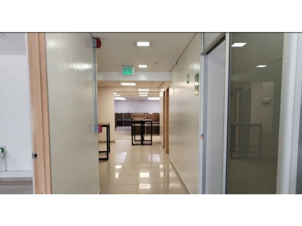 SE VENDE O SE ARRIENDA OFICINA EN SUBA