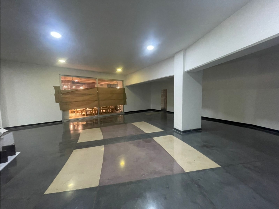 SE ARRIENDA LOCAL COMERCIAL POBLADO — foto 2