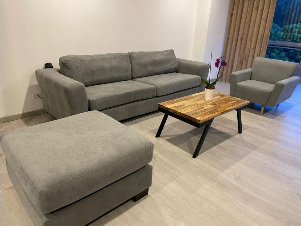 SE ARRIENDA APARTAMENTO EN EL POBLADO