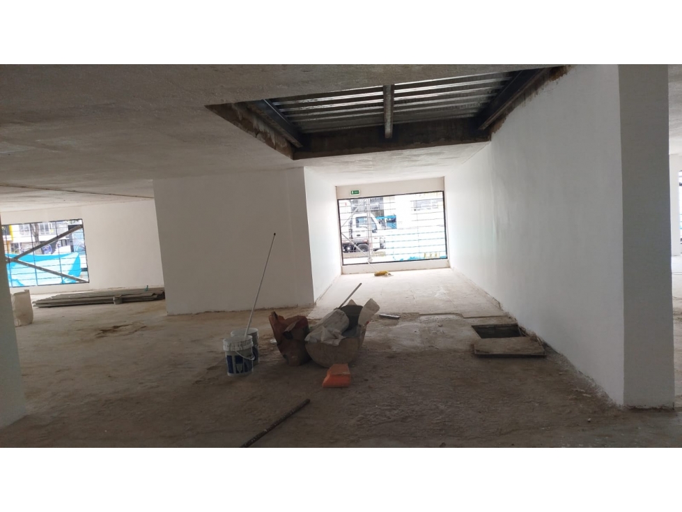 SE ARRIENDA LOCAL 400M2 CHICO — foto 2