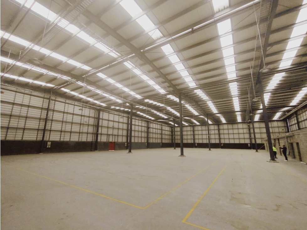 BODEGA EN ARRIENDO O VENTA 7000 M2 - 3