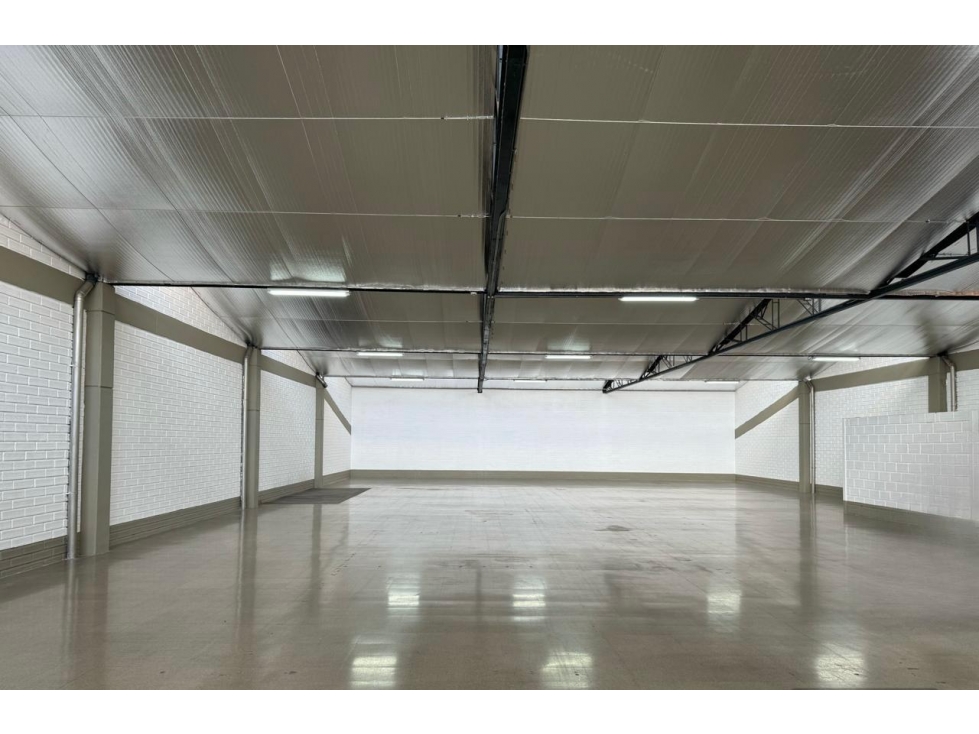 SE ARRIENDA LOCAL COMERCIAL MEDELLIN — foto 3
