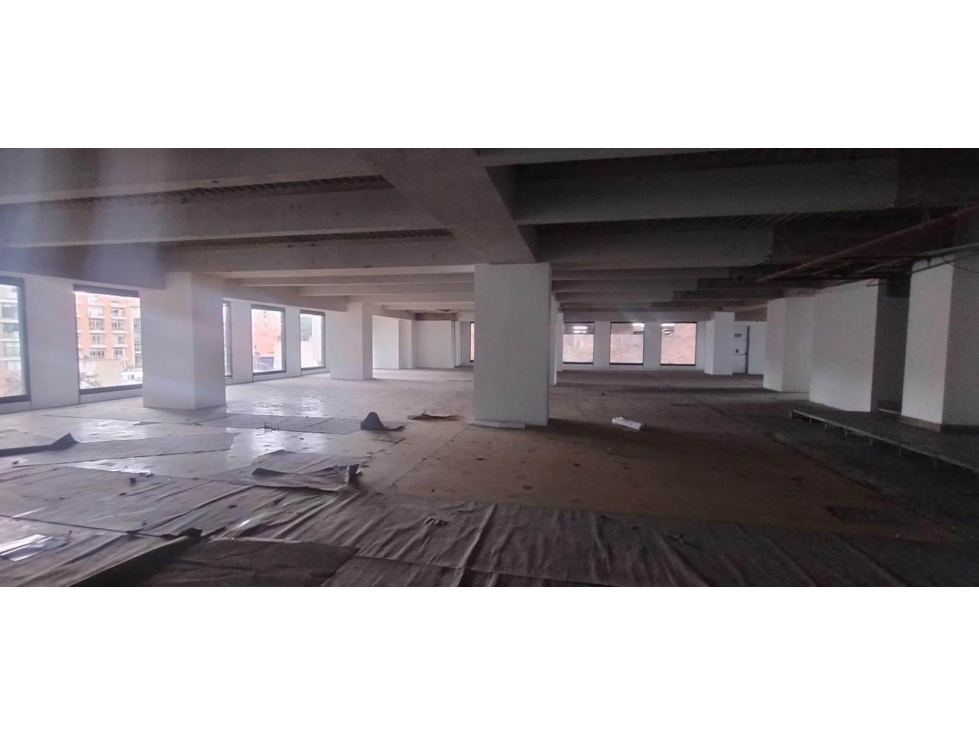 SE ARRIENDA OFICINA EN BOGOTA DE 1083M2 — foto 3
