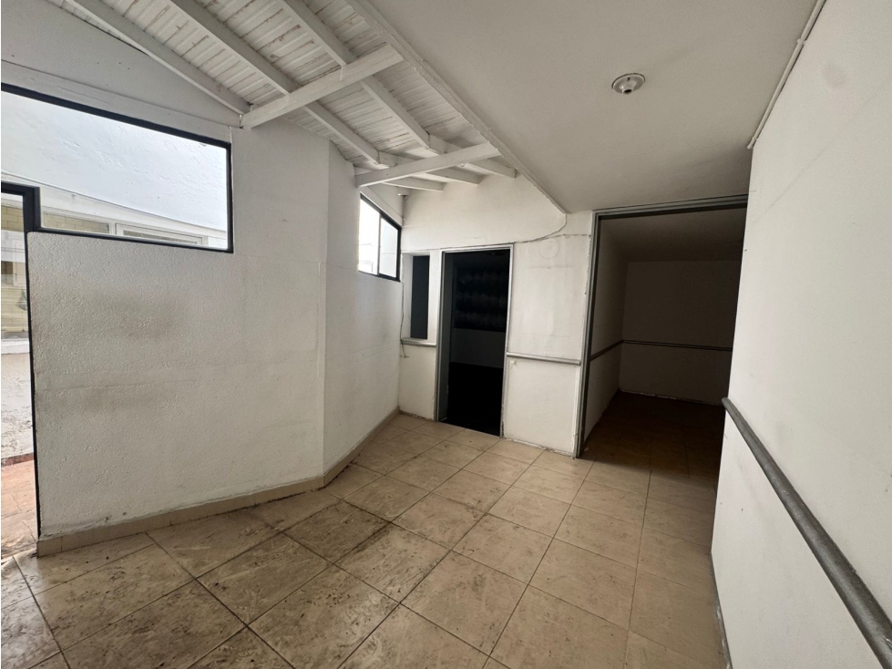 SE ARRIENDA LOCAL COMERCIAL POBLADO — foto 4