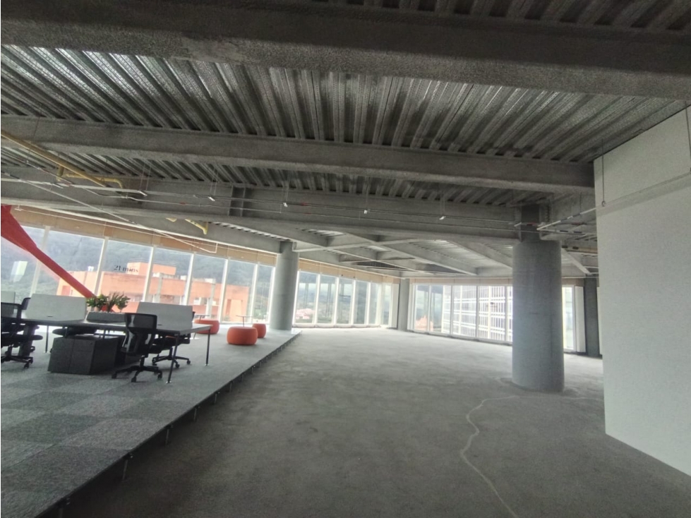 SE ARRIENDAN OFICINAS DESDE 700 m² hasta 2000 m² CENTRO INTERNACIONAL — foto 4