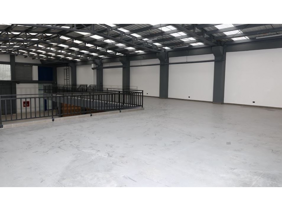 BODEGA EN VENTA O ARRIENDO BOYACA REAL - 2