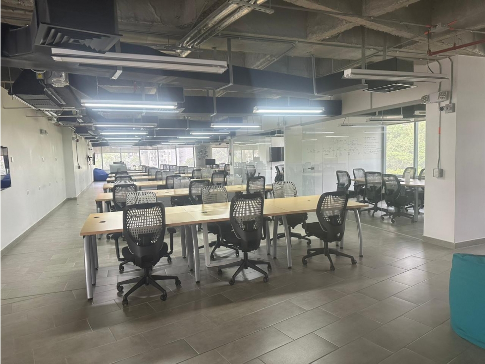 SE ARRIENDA OFICINA POBLADO — foto 3