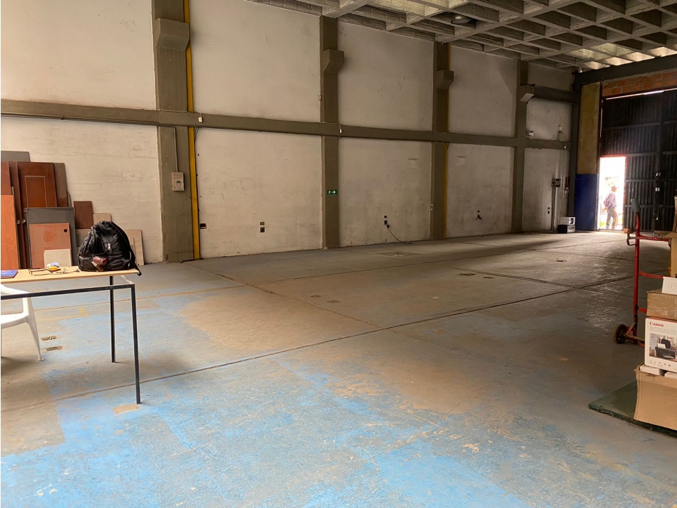 BODEGA VENDO O ARRIENDO PUENTE ARANDA — foto 3