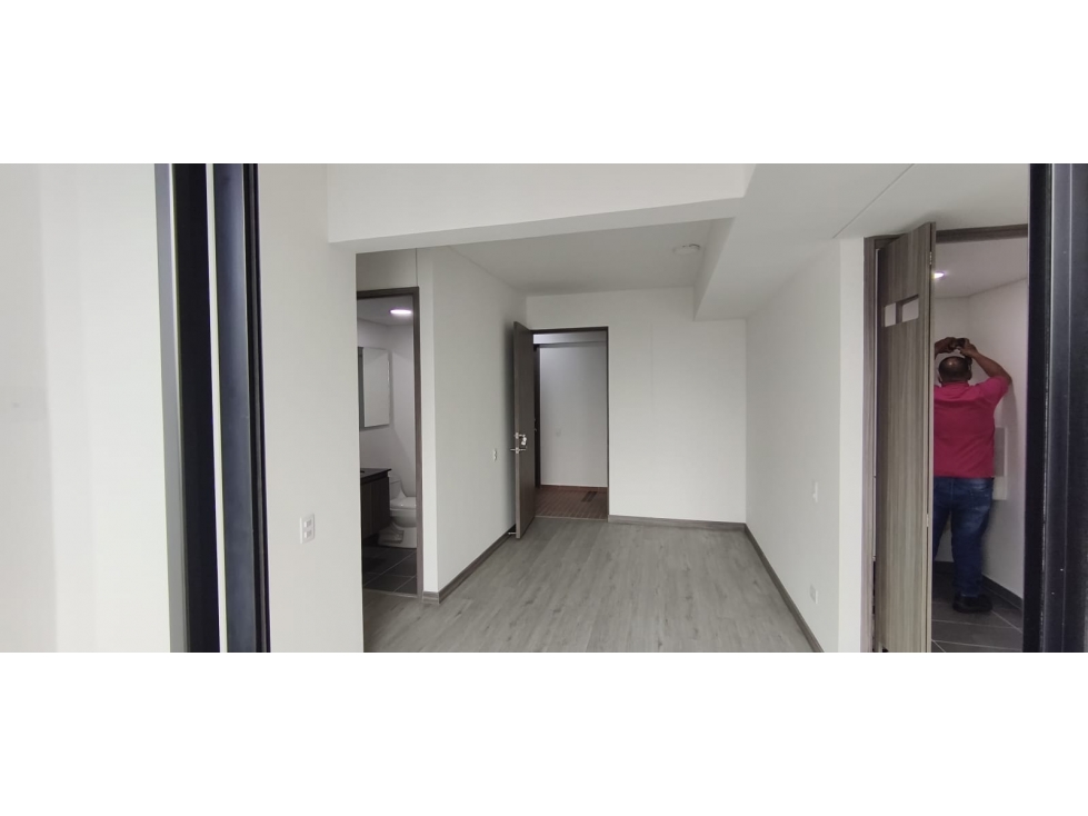 SE ARRIENDA APARTAMENTO EN EL POBLADO — foto 3