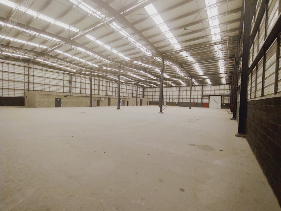 BODEGA EN ARRIENDO O VENTA 7000 M2 - 5