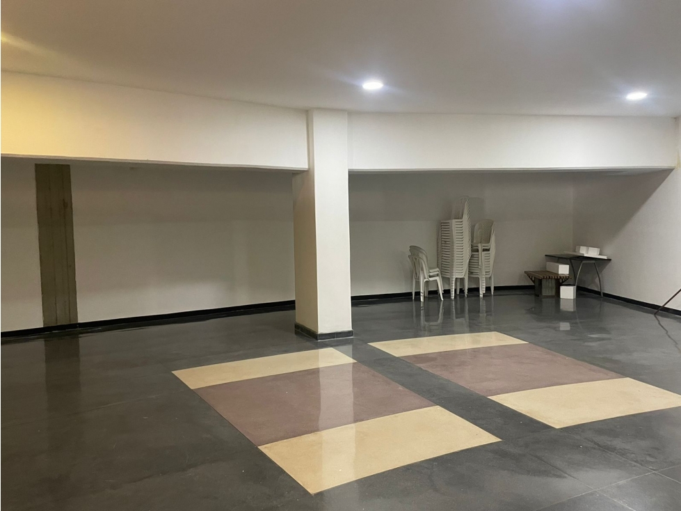 SE ARRIENDA LOCAL COMERCIAL POBLADO — foto 5