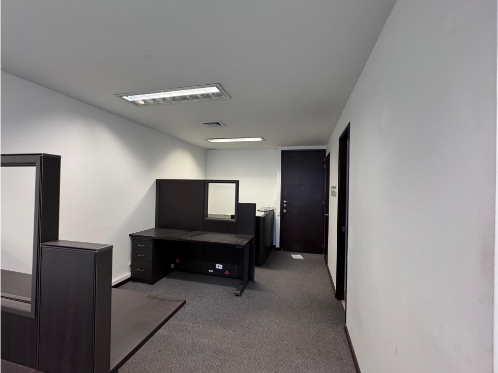 SE VENDE OFICINA POBLADO