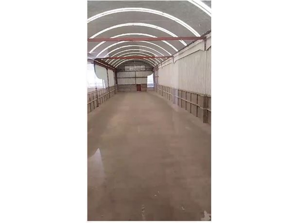 SE ARRIENDA BODEGA EN GIRARDOTA - 2